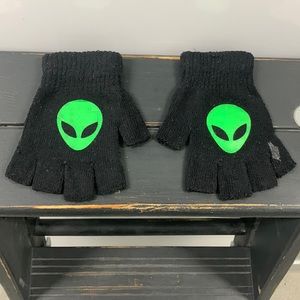 Nevermind 777 Alien gloves fingerless retro 90s raver goth psychedelic UFOs punk
